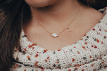 Load image into Gallery viewer, Diamond Freshwater Pearl Necklace