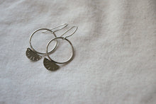 Load image into Gallery viewer, Sunray Hoop Earrings