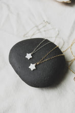 Load image into Gallery viewer, Star Necklace