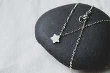 Load image into Gallery viewer, Star Necklace