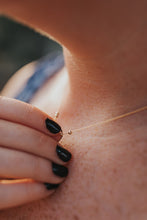 Load image into Gallery viewer, Fidget Necklace