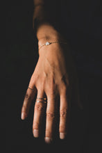 Load image into Gallery viewer, Pearl Bracelet