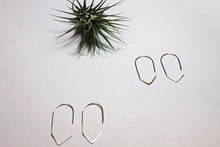 Load image into Gallery viewer, Geometric V Threaders