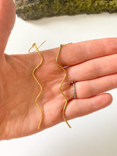 Load image into Gallery viewer, Squiggle Earrings