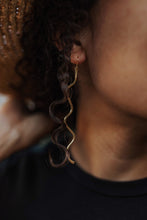 Load image into Gallery viewer, Squiggle Earrings