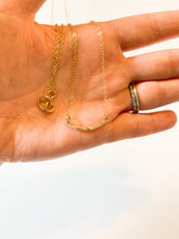 Load image into Gallery viewer, Hammered Curve Gold Necklace