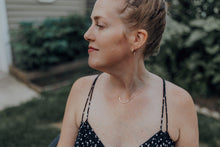 Load image into Gallery viewer, Hammered Curve Gold Necklace