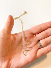 Load image into Gallery viewer, Snake Squiggle Necklace