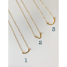 Load image into Gallery viewer, Hammered Curve Gold Necklace