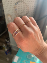 Load image into Gallery viewer, Hammered Gemstone Fidget Spinner Ring