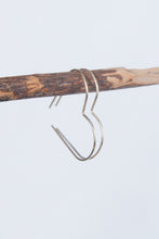 Load image into Gallery viewer, Heart Threaders