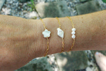 Load image into Gallery viewer, Pearl Bracelet