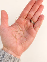 Load image into Gallery viewer, Heart Threaders