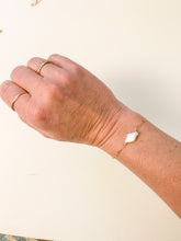 Load image into Gallery viewer, Pearl Bracelet