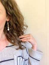 Load image into Gallery viewer, Gwen Freshwater Pearl Earrings
