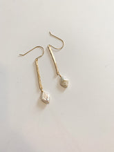 Load image into Gallery viewer, Hammered Freshwater Pearl Drop Earrings
